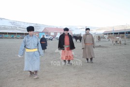 Аймгийн Алдарт уяач Г.Ганбаатар:Өвгөдийнхөө буяныг арвижуулж, нутгийн адууны угшлыг сайжруулахаар зорьж байна