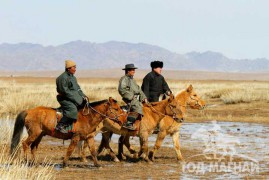 Өврийн хангайгаар зочилсон Ерөнхийлөгч