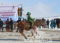 Орхон аймгийн хаврын уралдаан - Их морь