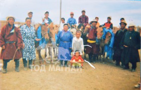 Аймгийн Алдарт уяач Ш.Уламбаяр: Морь уяад 17 жилийн дараа анхны түрүүгээ авч байлаа