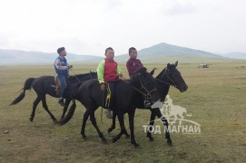 “Засагт ханы хурд” галын тэргүүн, аймгийн Алдарт уяач Н.Цэрэндондов: Хар морь маань намайг олон баярлуулсан