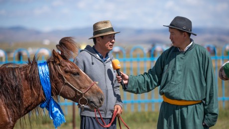 Мөрөөдөл биелүүлэх Мөнгөн